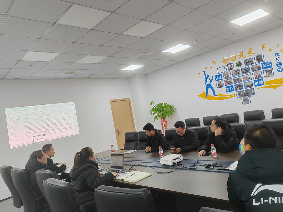 <strong>山東某油田領(lǐng)導(dǎo)蒞臨凱迪正大考察交流，現(xiàn)場(chǎng)復(fù)核項(xiàng)目進(jìn)展</strong>